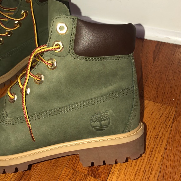 Army green Kids Timberlands - Picture 3 of 6